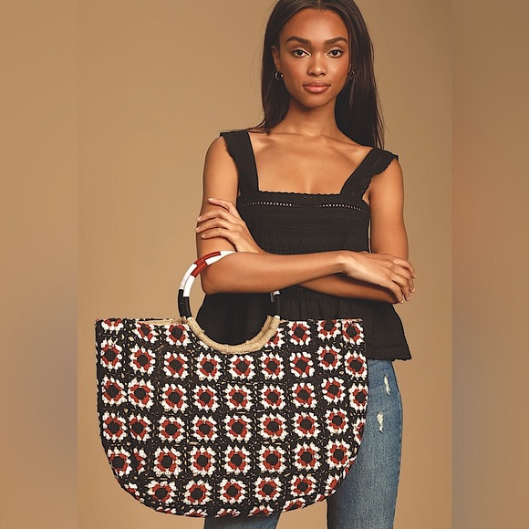 Lulus Handbags - Lulu’s Summer Bash Crochet Boho Style Vacation Beach Tote New NWT